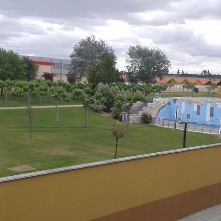 Hostal Europa Castejon  Luaran gambar