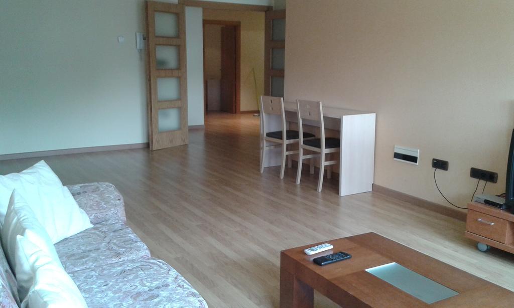 Hostal Europa Castejon  Luaran gambar