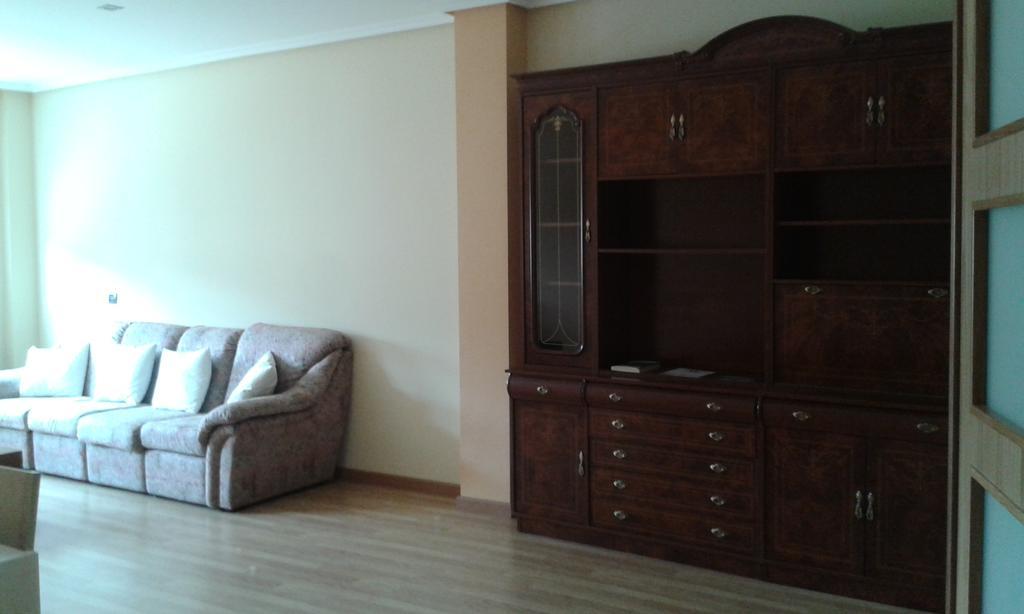Hostal Europa Castejon  Luaran gambar