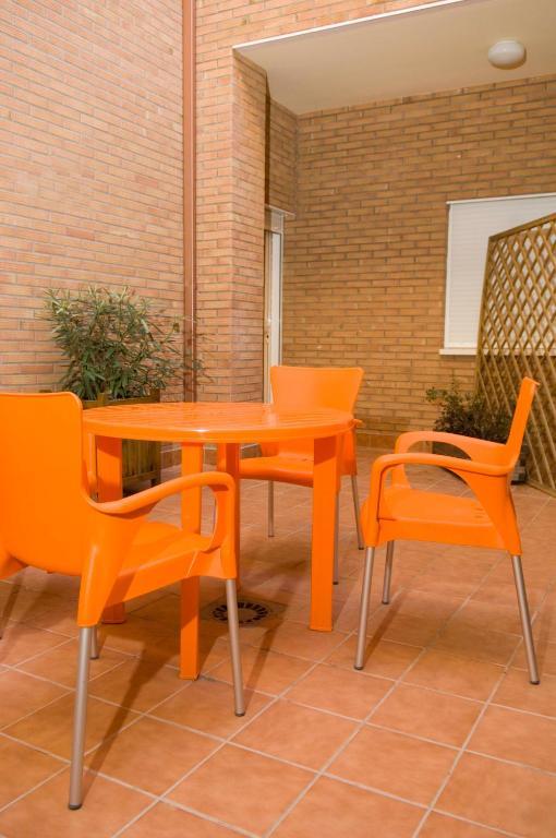 Hostal Europa Castejon  Luaran gambar